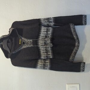 PERUVIAN ALPACA HOODED SWEATER